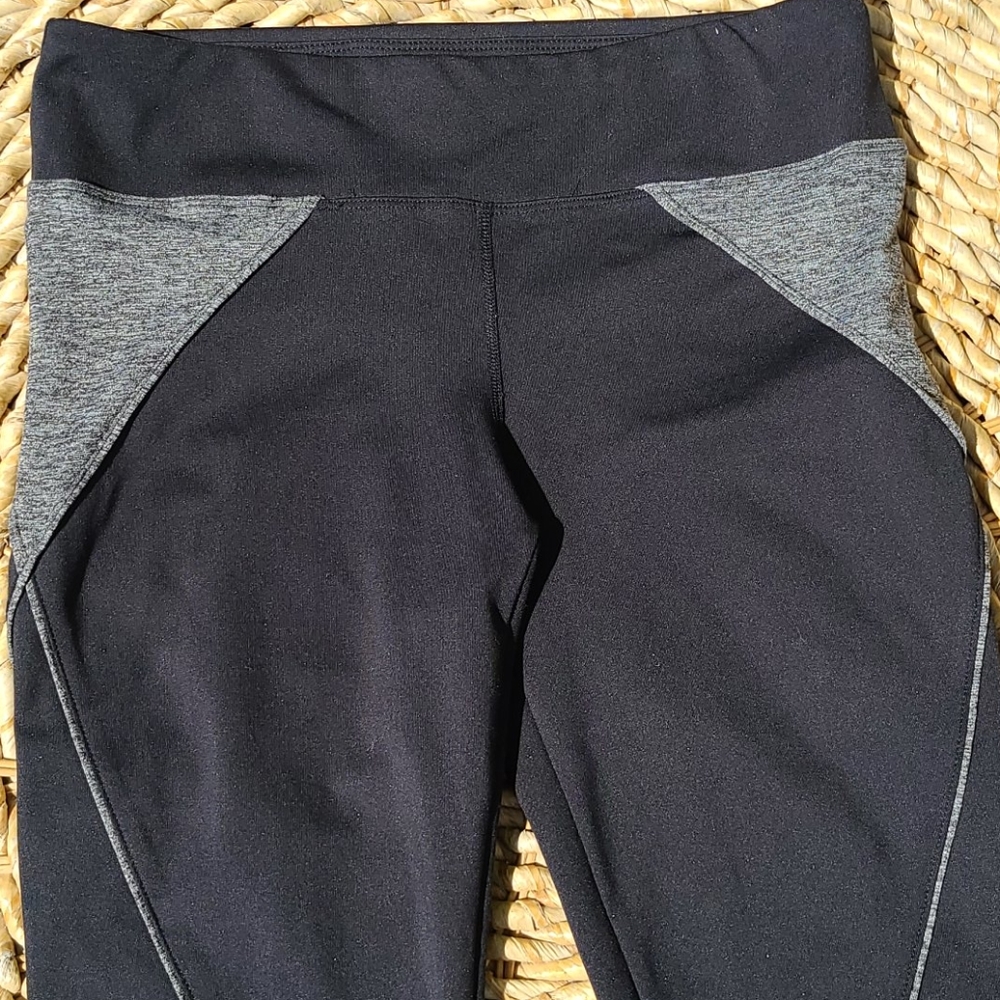 Bebe Sport capris - Picture 2 of 4